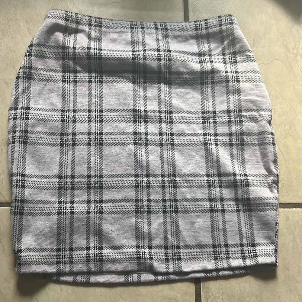 Really nice skirt and soft
